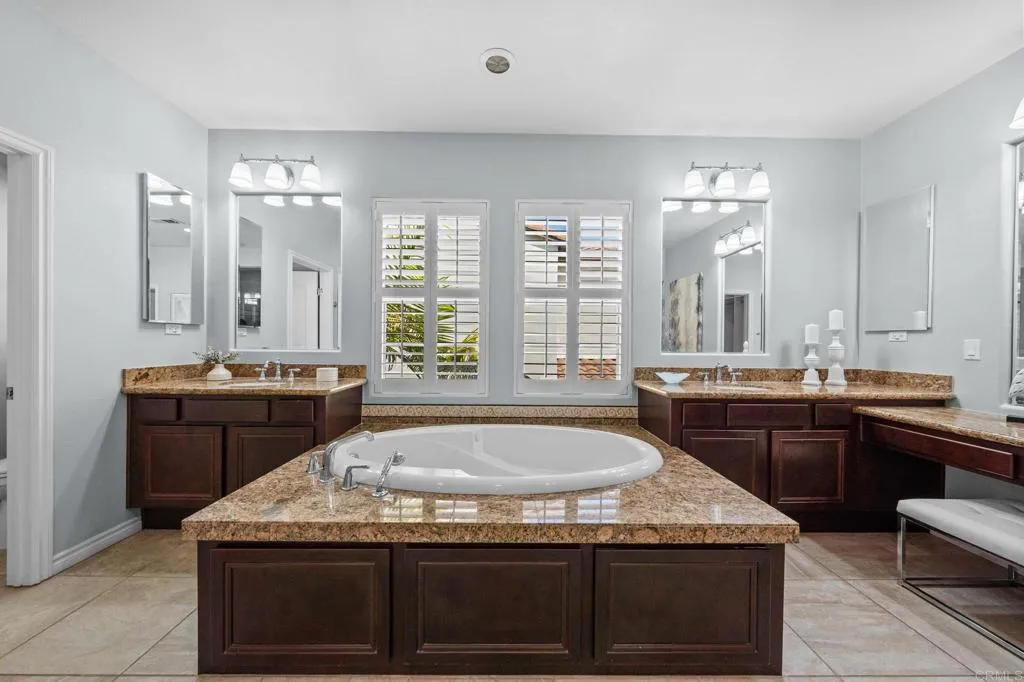 https://cdn.realtyfeed.com/cdn/127/306699833/a4ec7afbff223d88ce5b5c0c6e3f0d02.webp