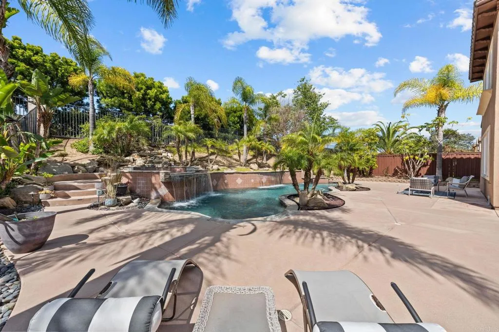 https://cdn.realtyfeed.com/cdn/127/306699833/bca3e3839e73462f12572fc8cddf67c6.webp