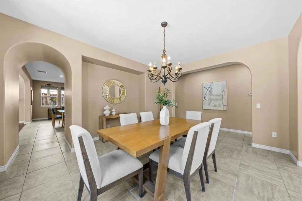 https://cdn.realtyfeed.com/cdn/127/306699833/bfd87f688a4e5f5c0836e069ab57cedb.webp