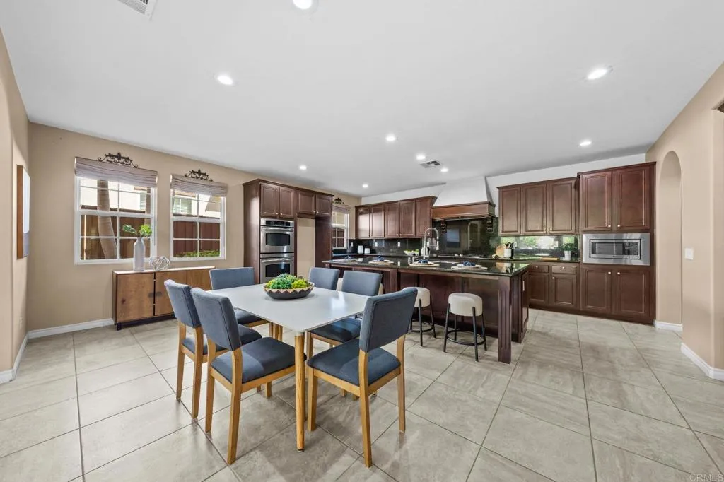 https://cdn.realtyfeed.com/cdn/127/306699833/d8532e66448e039cbdeaae99df8d8c12.webp