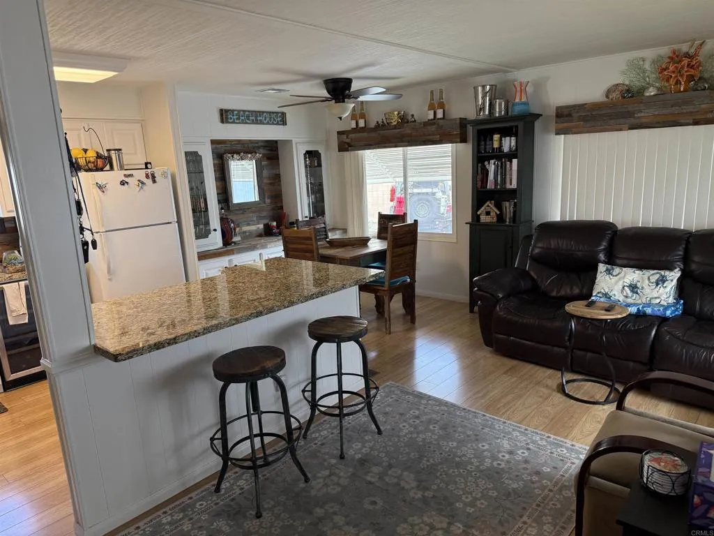 https://cdn.realtyfeed.com/cdn/127/306699860/dfade5287f15bb83abd39163fb37a11b.webp