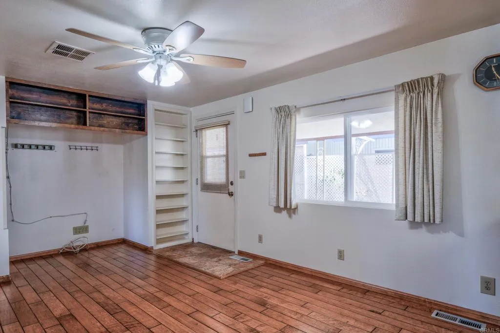 https://cdn.realtyfeed.com/cdn/127/306699863/342f1c515ccf9354c34f13850e1e700c.webp
