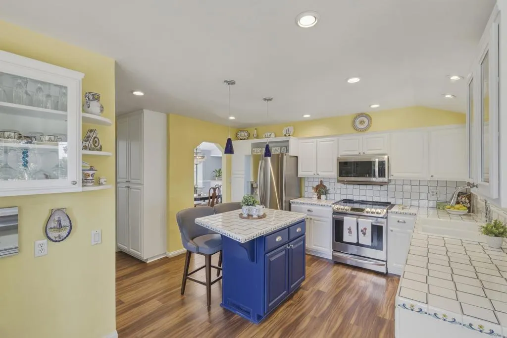 https://cdn.realtyfeed.com/cdn/127/306699872/29c92ab72d642620f86072aa6709e7b2.webp
