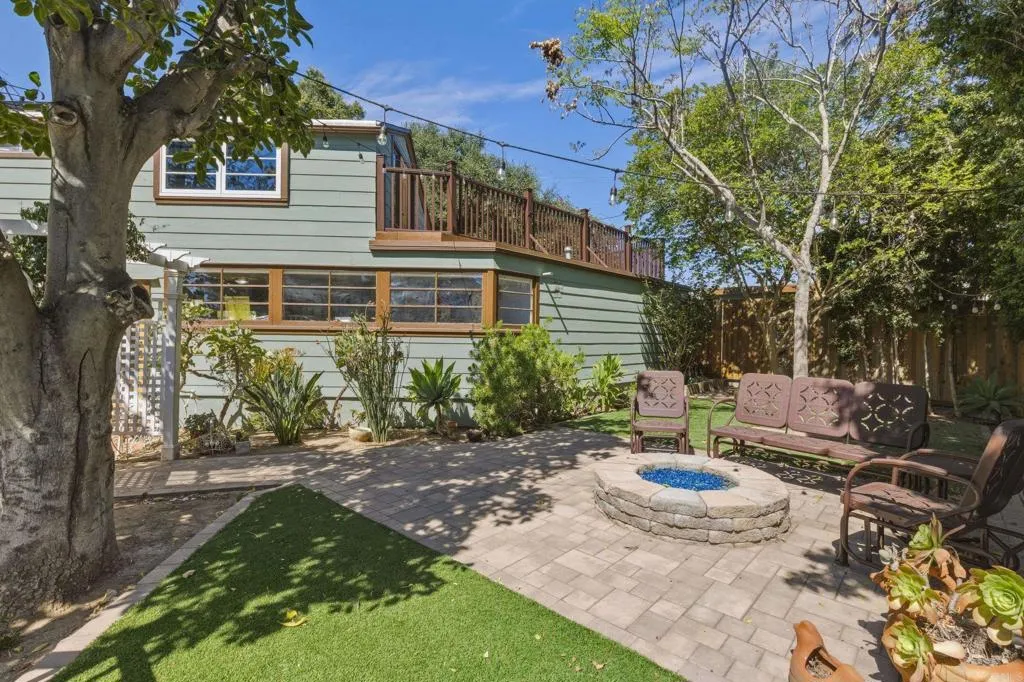 https://cdn.realtyfeed.com/cdn/127/306699872/410fa6ebfd4c19a97abfc3580794d491.webp