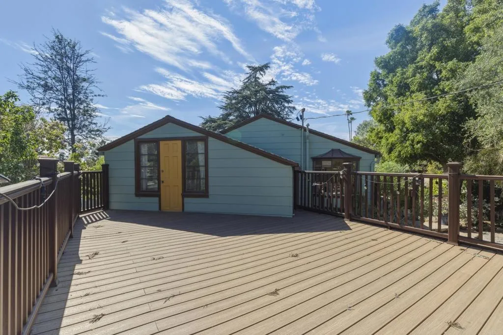 https://cdn.realtyfeed.com/cdn/127/306699872/654eb8abb38fd03d51b2df5096bf9d9c.webp