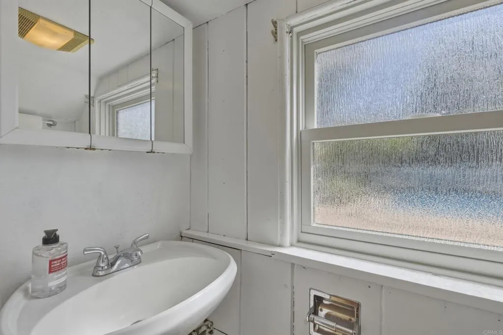 https://cdn.realtyfeed.com/cdn/127/306699872/8587cda30296d9a8b81317b0ef006fa0.webp