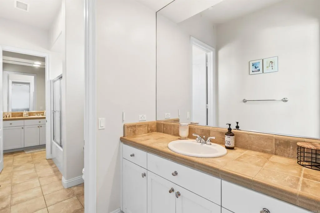 https://cdn.realtyfeed.com/cdn/127/306699874/e502dc6d63c7c53028ac9930e567c7bd.webp