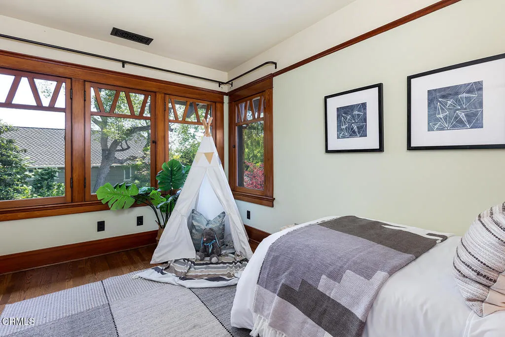 1361 Ridge Way, Pasadena, CA, 91106