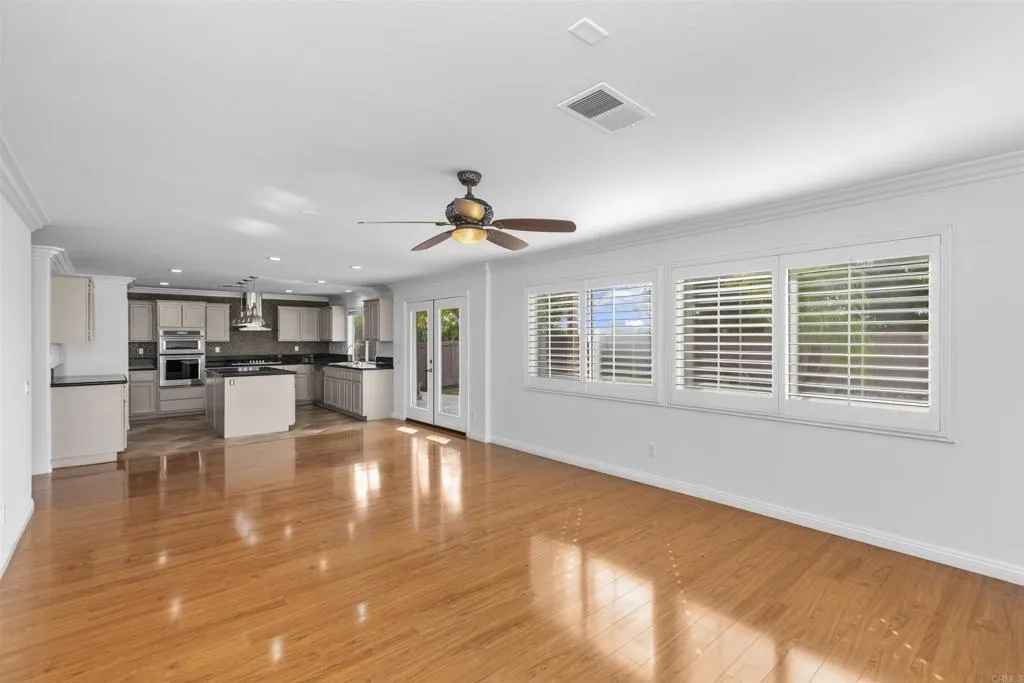 https://cdn.realtyfeed.com/cdn/127/306699887/b6fb14586ac78e0bb4ec7458424195cb.webp