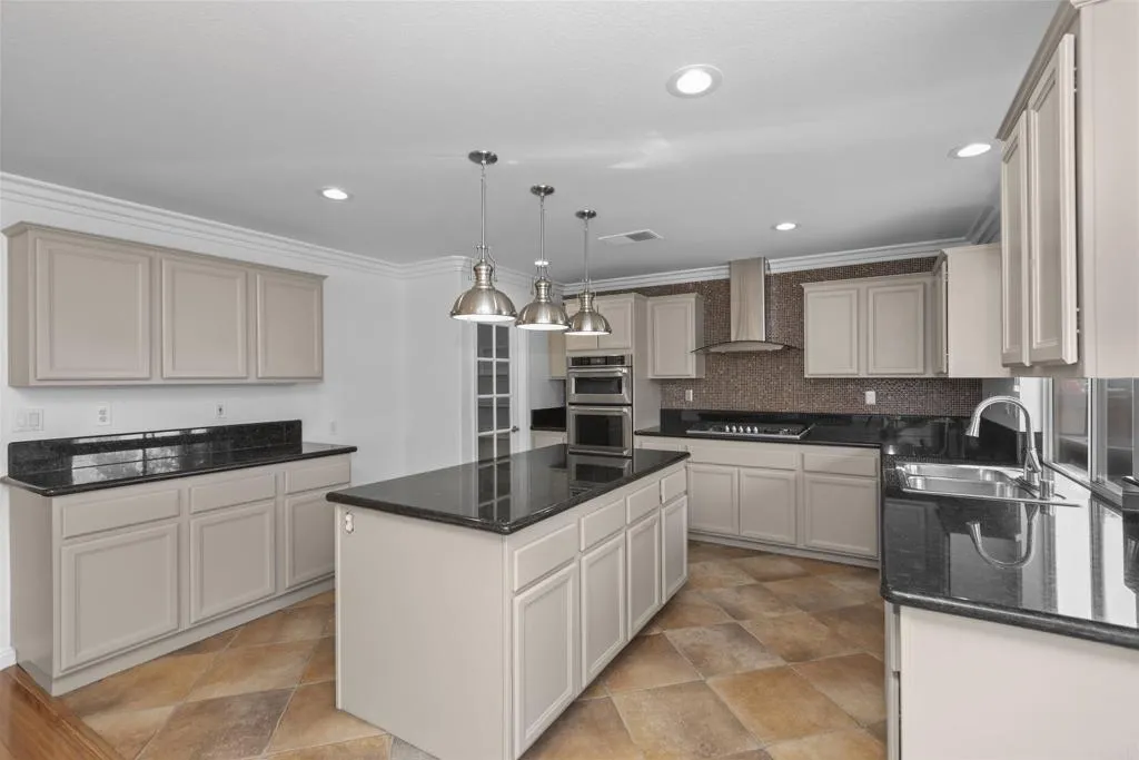 https://cdn.realtyfeed.com/cdn/127/306699887/d550763b783e52024186369132e109ad.webp