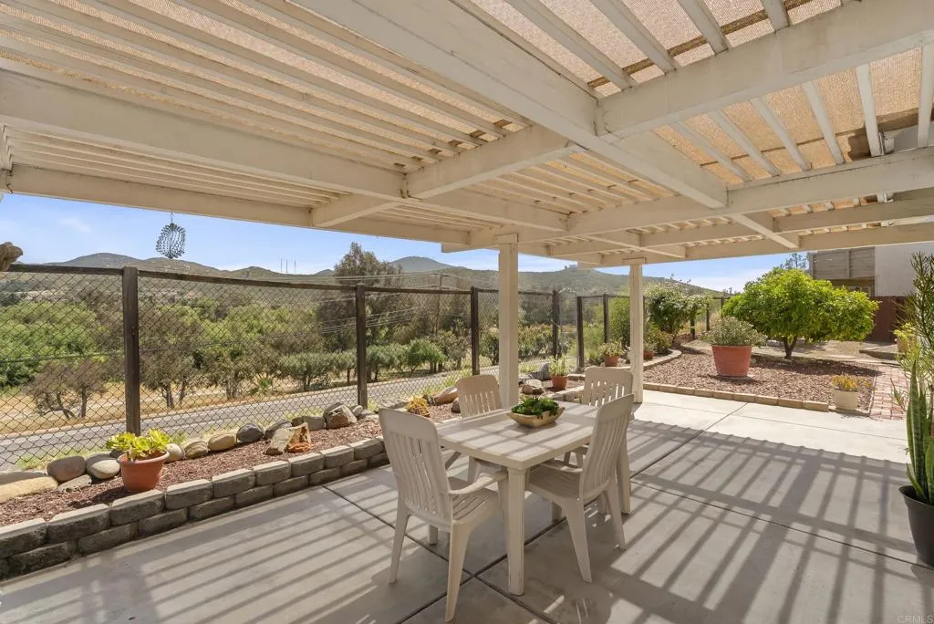 https://cdn.realtyfeed.com/cdn/127/306699937/250ea61a780ac9ec142634a3a9a586f9.webp