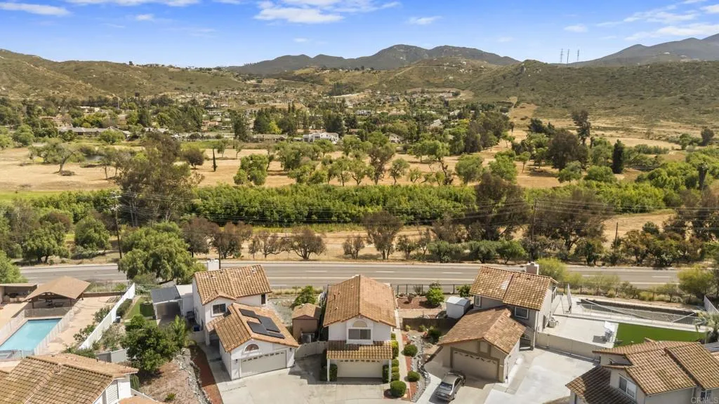 https://cdn.realtyfeed.com/cdn/127/306699937/4490eea4091d3755f85bbd928688706d.webp
