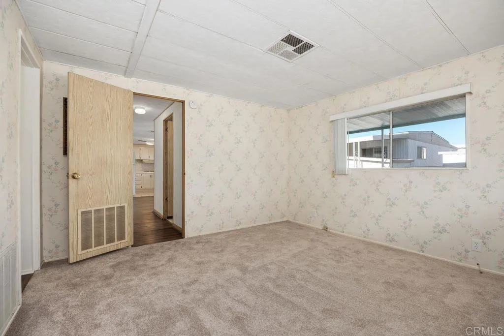 https://cdn.realtyfeed.com/cdn/127/306699953/8977e5e1480913707983b3eb82206b55.webp