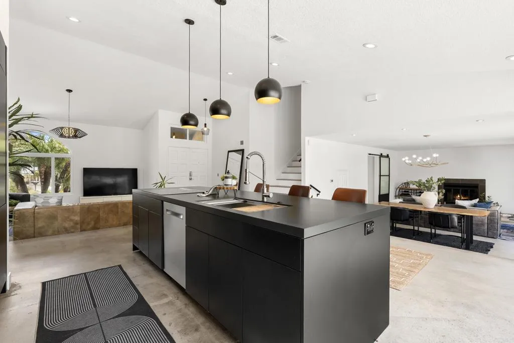 https://cdn.realtyfeed.com/cdn/127/306699991/c2e502fd6c8712cfc68be131f45193b3.webp