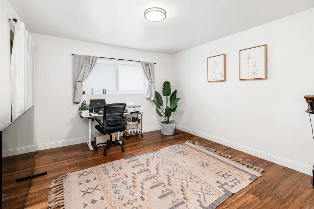 https://cdn.realtyfeed.com/cdn/127/306700007/72f549178f832710ca7c078c6b4ed536.webp