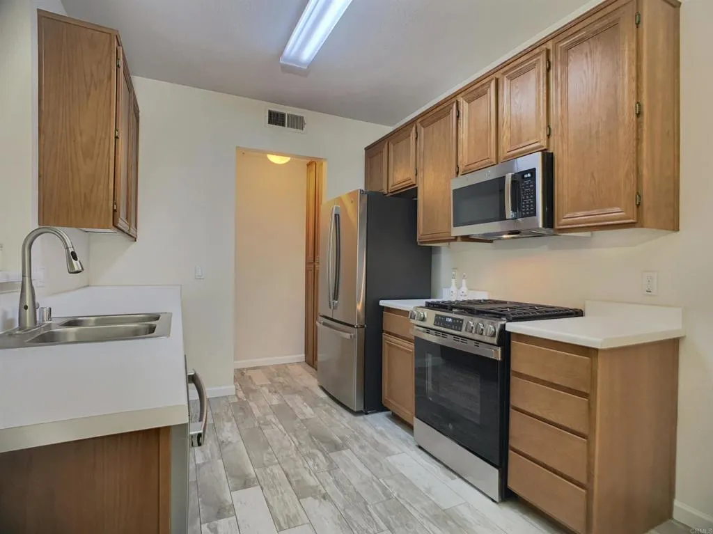 https://cdn.realtyfeed.com/cdn/127/306700010/97a3f4be32c616378498dd8ae8b379ca.webp