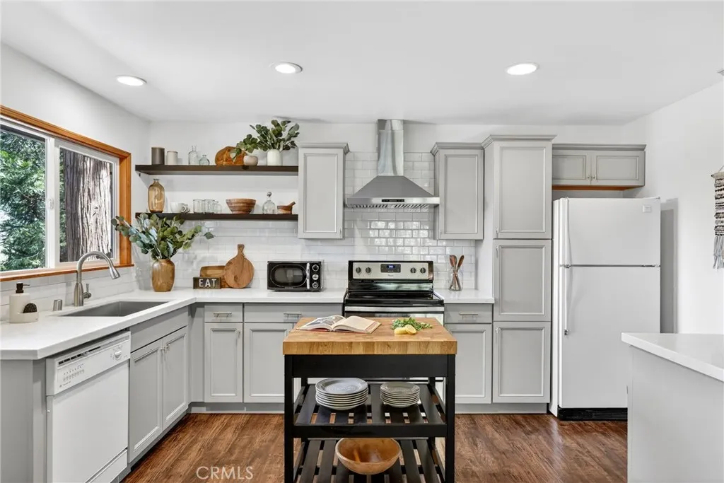 176 Fir Terrace, Cedar Glen, CA 92321 - Photo 4 of 45, Cedar Glen, CA