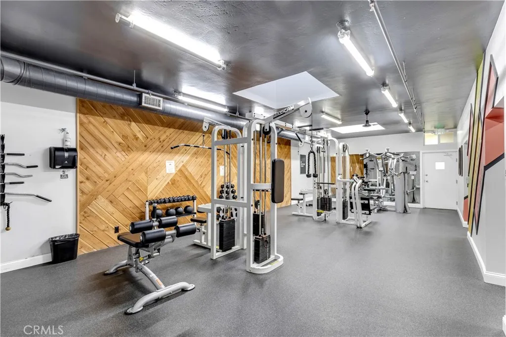 https://cdn.realtyfeed.com/cdn/127/306700084/452b52a7f06e472b7fff693d385c211b.webp