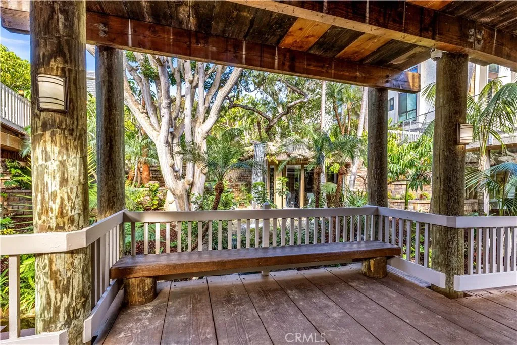 https://cdn.realtyfeed.com/cdn/127/306700084/77fbcea740d7f9d0517af55f1d3be5ad.webp