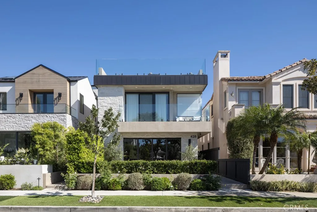 Corona Del Mar, CA 92625