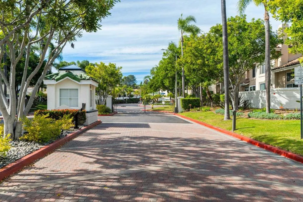 https://cdn.realtyfeed.com/cdn/127/306700132/09887e53608b81f9140628cec0f33d5d.webp