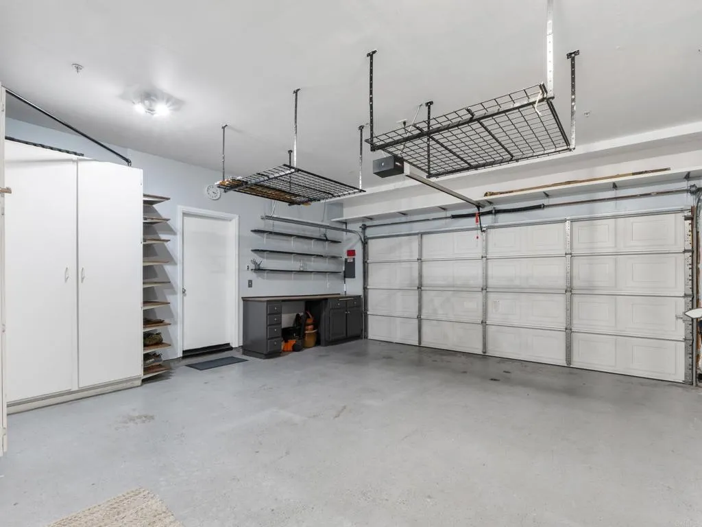 https://cdn.realtyfeed.com/cdn/127/306700132/da1fa08847eebdfbd3610bd3ace07f78.webp