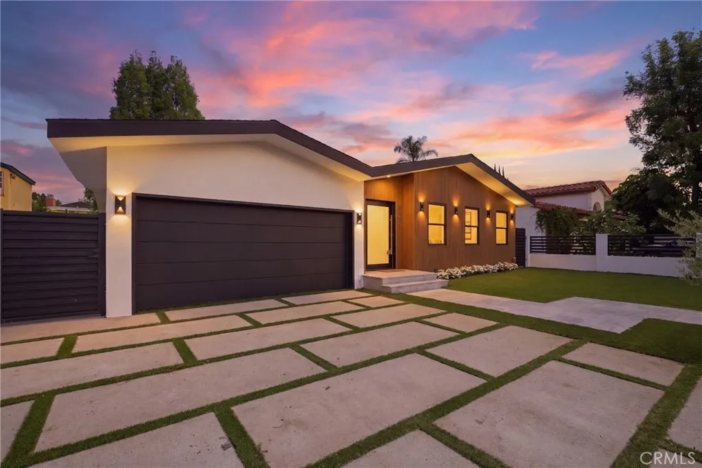 Encino, CA 91436