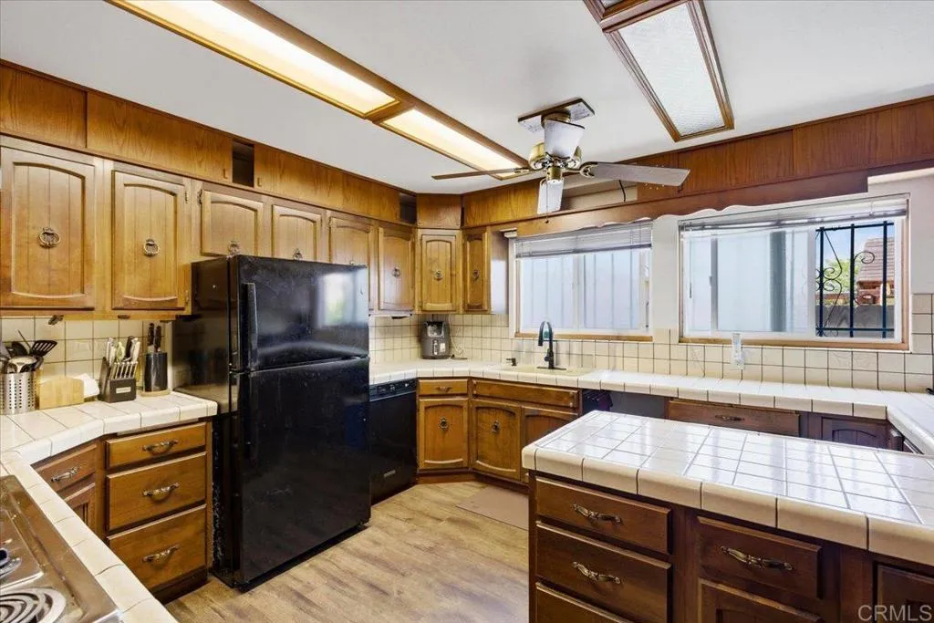 https://cdn.realtyfeed.com/cdn/127/306700140/1c483bec13b4248115a783efe46158a0.webp
