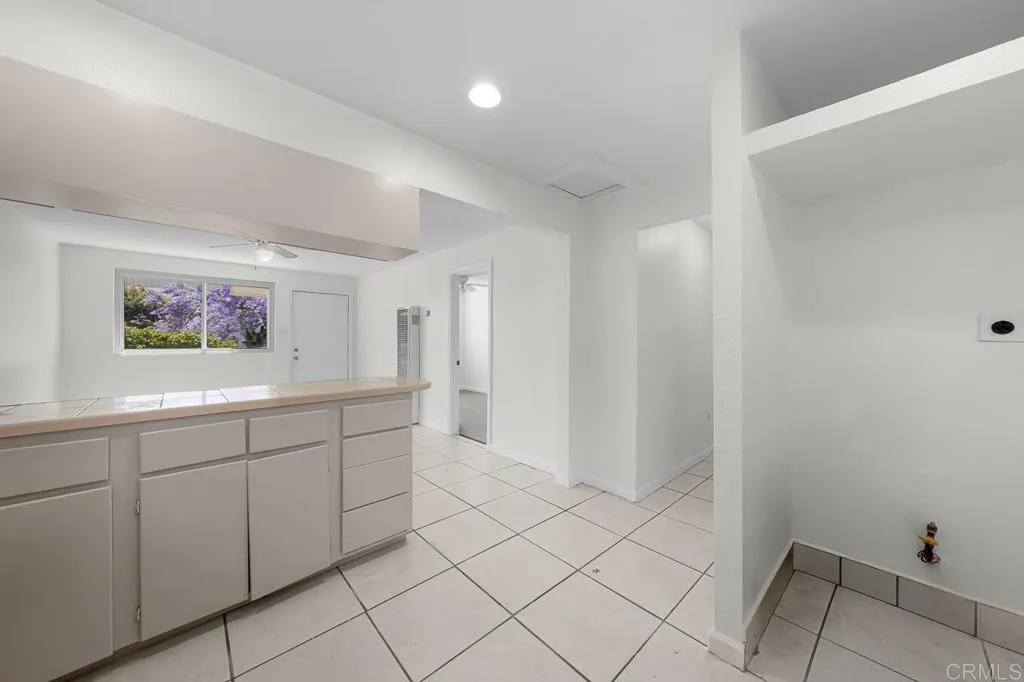 https://cdn.realtyfeed.com/cdn/127/306700148/98b92abb098d7a1f1fe8e55cae118aff.webp
