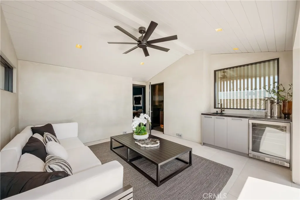 2516 Ocean Boulevard, Corona Del Mar, CA, 92625