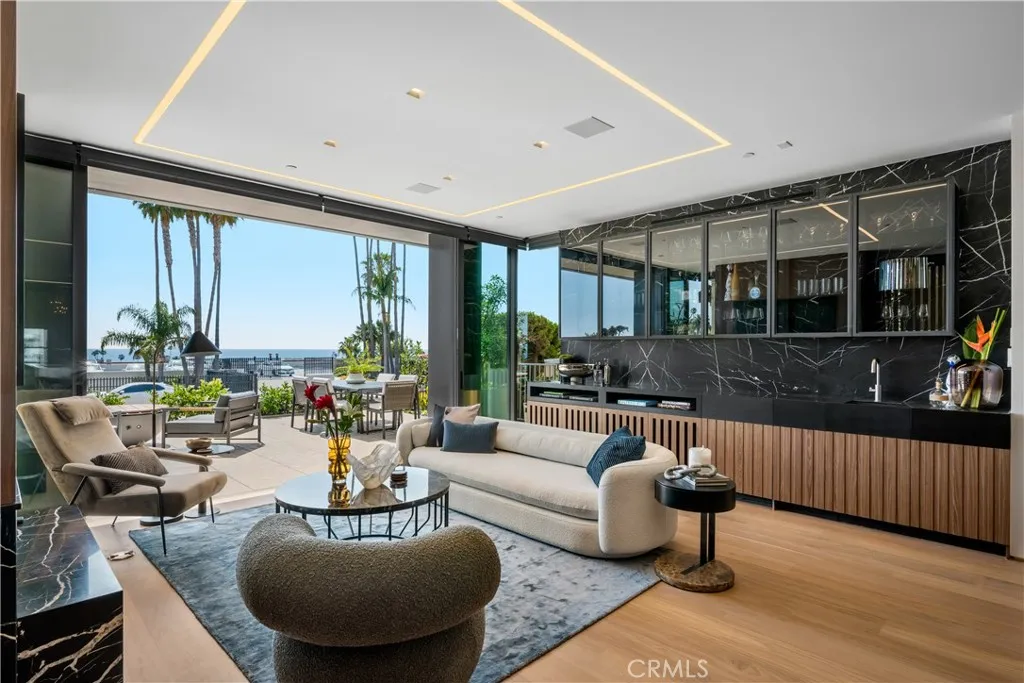 2516 Ocean Boulevard, Corona Del Mar, CA, 92625