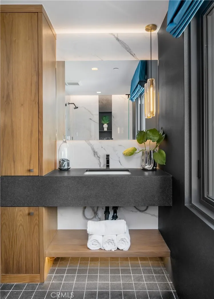 2516 Ocean Boulevard, Corona Del Mar, CA, 92625