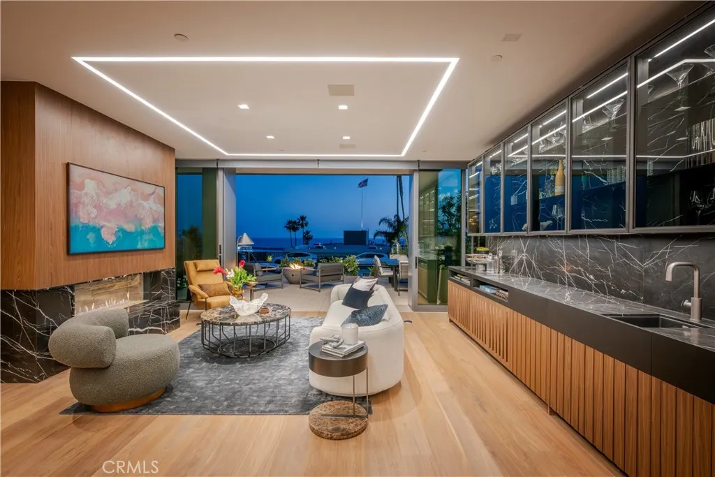 2516 Ocean Boulevard, Corona Del Mar, CA, 92625