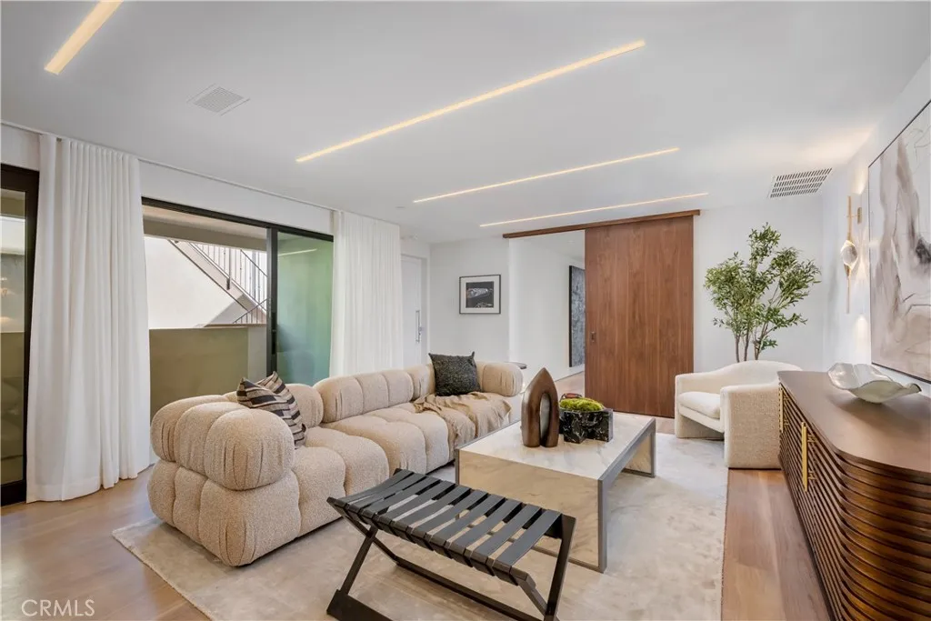 2516 Ocean Boulevard, Corona Del Mar, CA, 92625