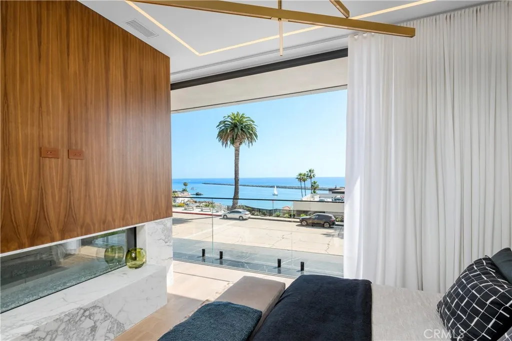 2516 Ocean Boulevard, Corona Del Mar, CA, 92625