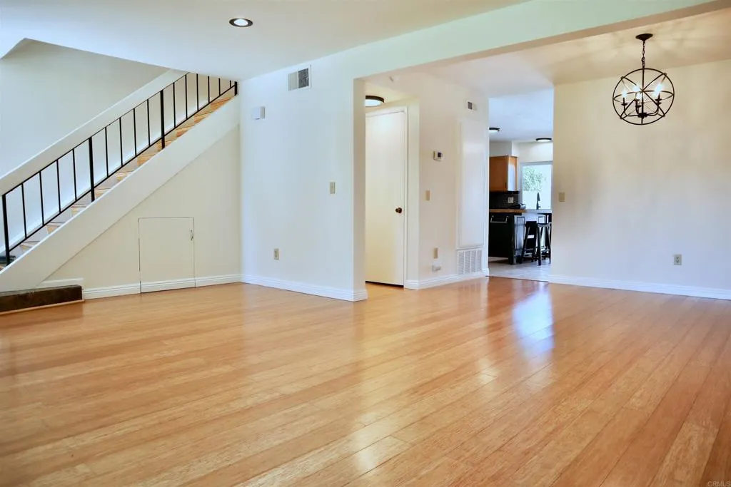 Photo #6: NDP2603865 Listing: Photo #6