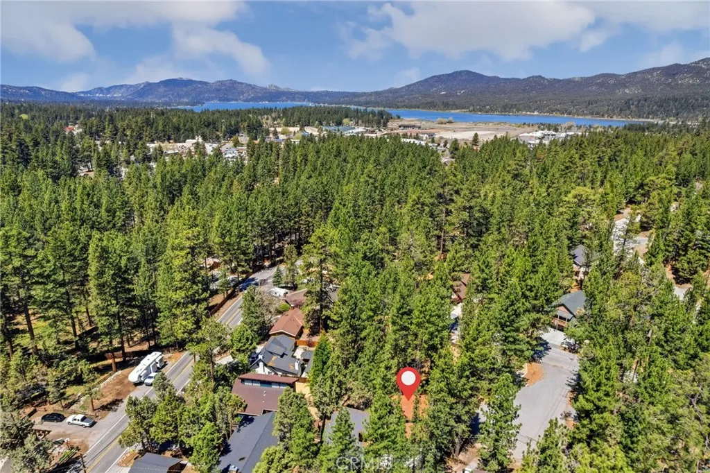 426 Crystal Court, Big Bear Lake, CA 92315 - Photo 5 of 44, Big Bear Lake, CA