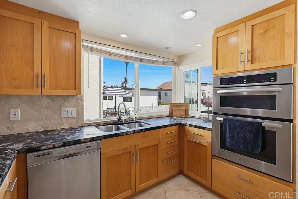 https://cdn.realtyfeed.com/cdn/127/306700249/18c8c4e8f407aa7a69a61c6ff2d162be.webp