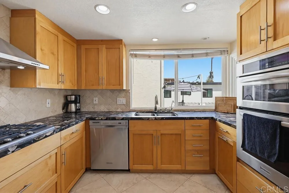 https://cdn.realtyfeed.com/cdn/127/306700249/4653ac993b075b75ef211a5ed31a56a0.webp