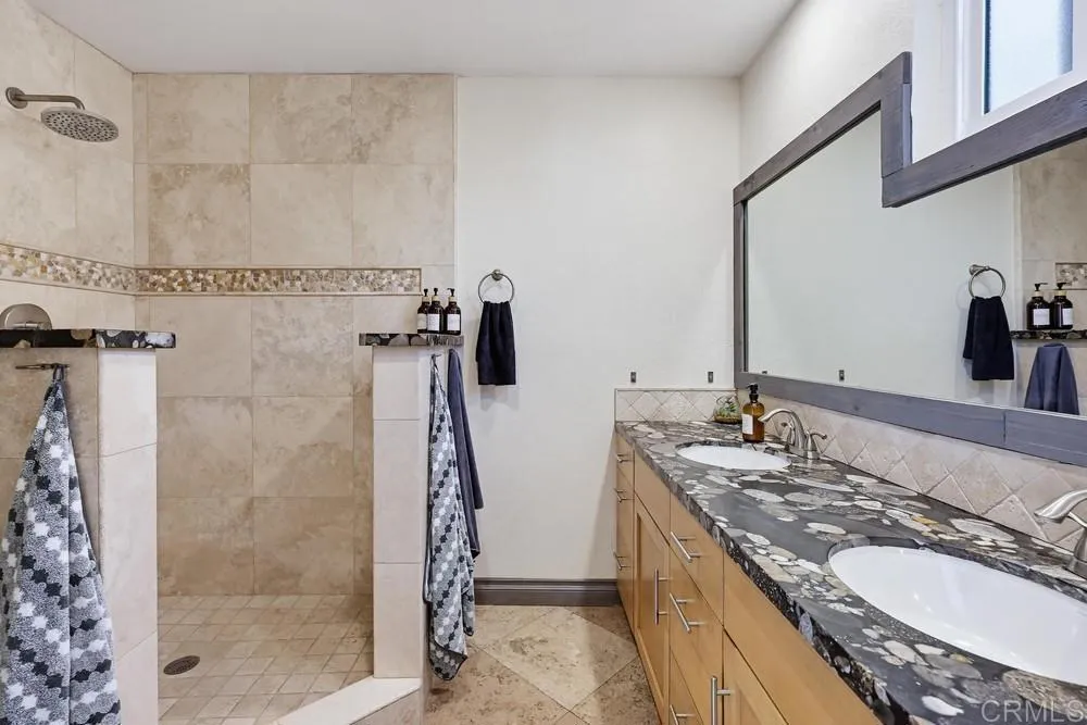 https://cdn.realtyfeed.com/cdn/127/306700249/58dcfd754cccb5142dd843e09f7a6441.webp