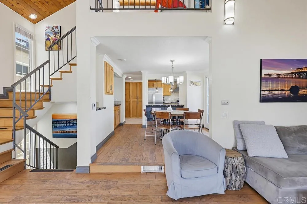 https://cdn.realtyfeed.com/cdn/127/306700249/b2b40f4760252d92a5e089df281fa49d.webp