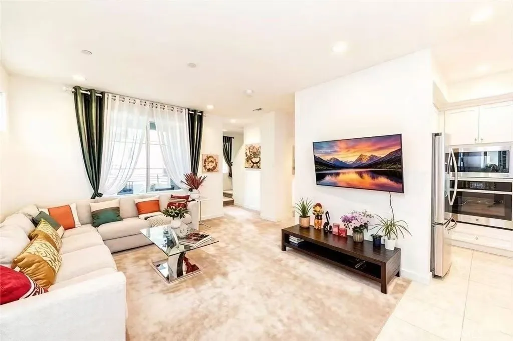 612 Cultivate, Irvine, CA, 92618