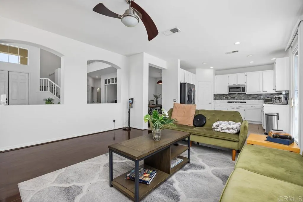 https://cdn.realtyfeed.com/cdn/127/306700335/8a3f87fe1c5dc00b70114ad4a5796dda.webp
