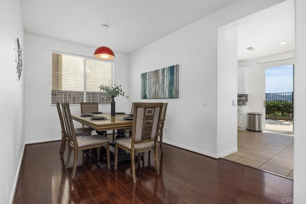 https://cdn.realtyfeed.com/cdn/127/306700335/ae21e6f50b2140c4128a7a638dc1a80b.webp
