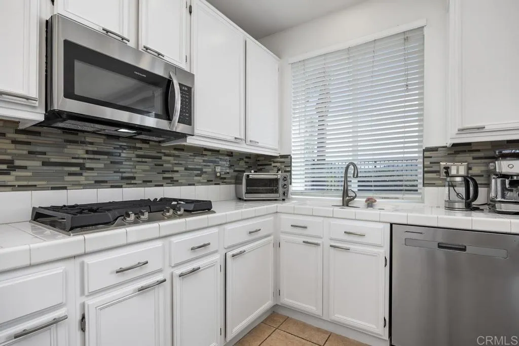 https://cdn.realtyfeed.com/cdn/127/306700335/bda3bda4907892ac3df9163c42f5463b.webp