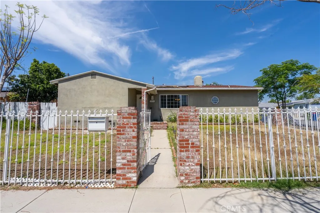 2566 Broadway, Huntington Park, CA, 90255