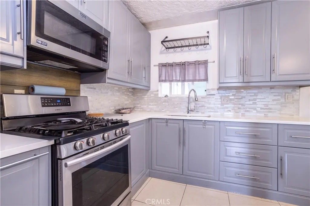13655 Chase Street, Arleta, CA, 91331