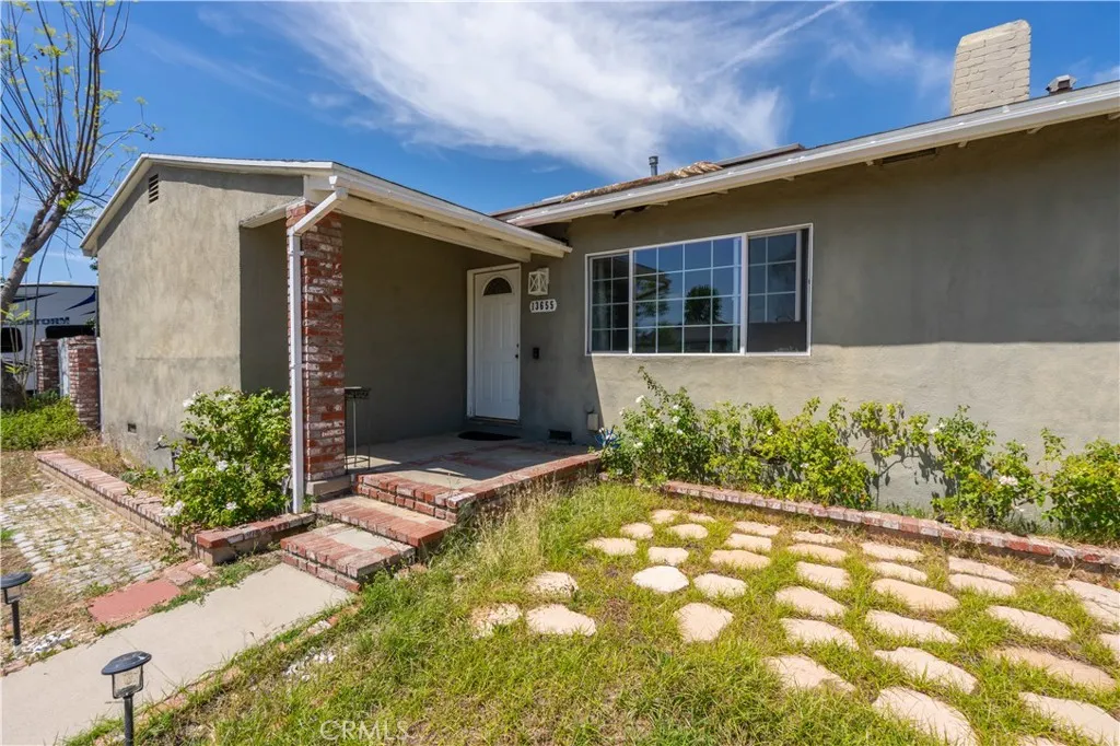 13655 Chase Street, Arleta, CA, 91331