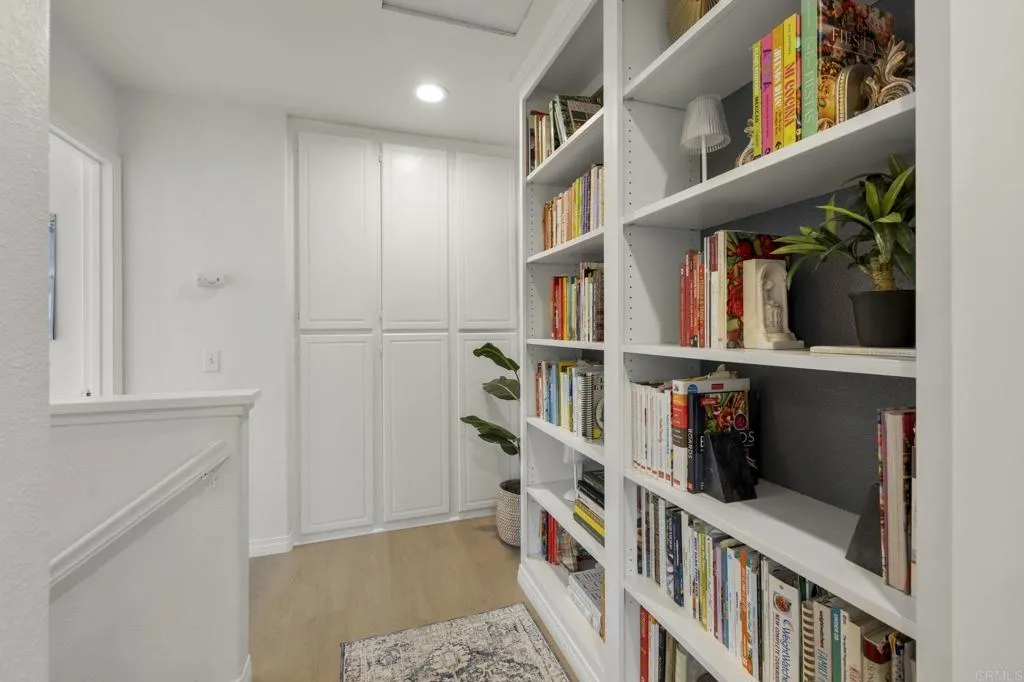 https://cdn.realtyfeed.com/cdn/127/306700391/d1a9f85af150c4428064e4e48deeb83d.webp