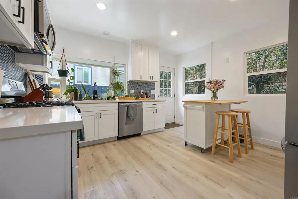 https://cdn.realtyfeed.com/cdn/127/306700436/e08413db0c988d8c3d7ed9d785146750.webp
